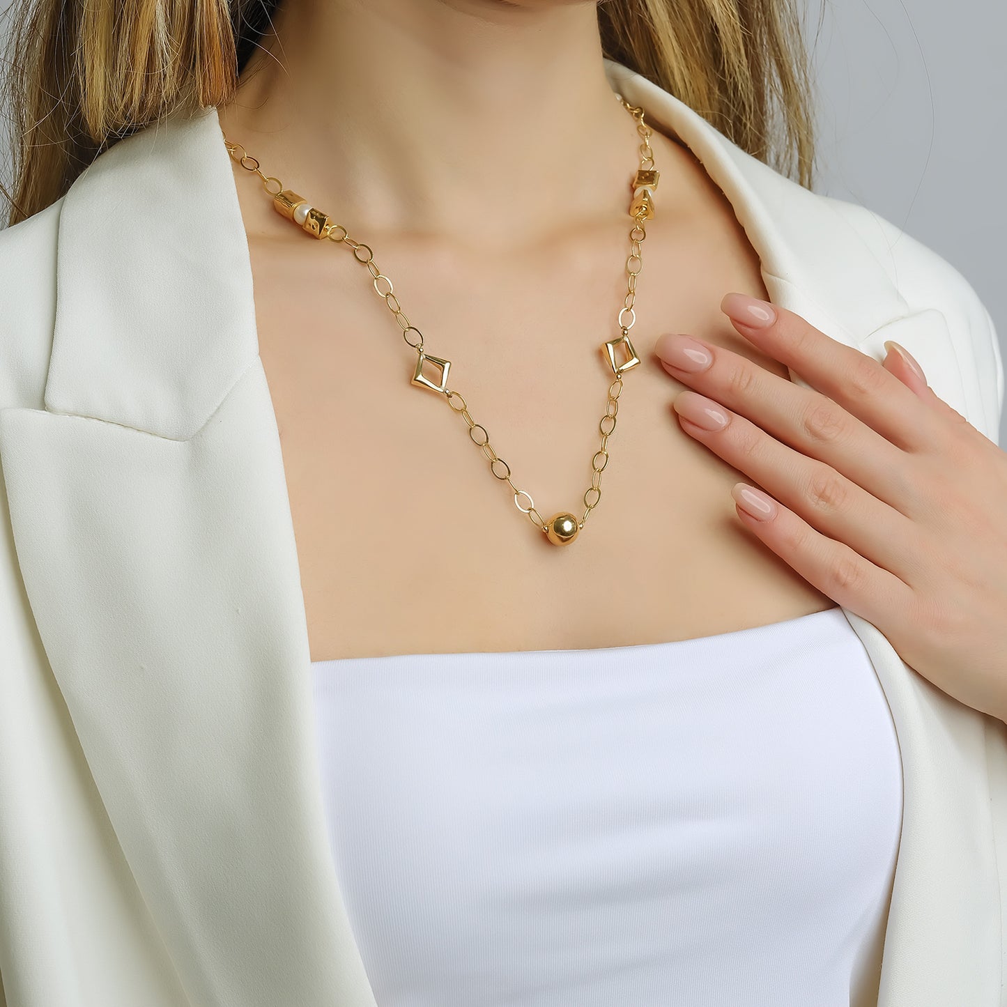 Station Pearl Necklace