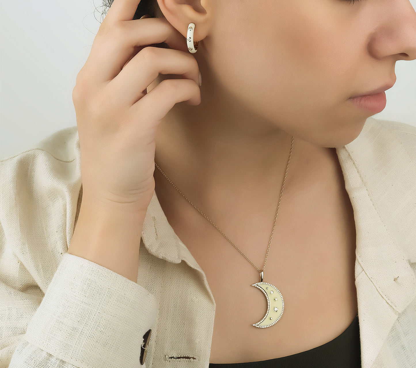 Huggies, Gold Earrings, Gold Jewelry, Diamond Jewelry, Diamond Earrings, Gold Earrings for Women