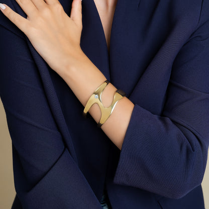 Hale-I bracelet