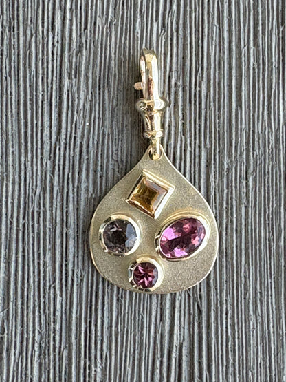 Gold Deco Pendant Round or Goblet